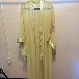 Kimono Style Robe with Embroidered Flowers